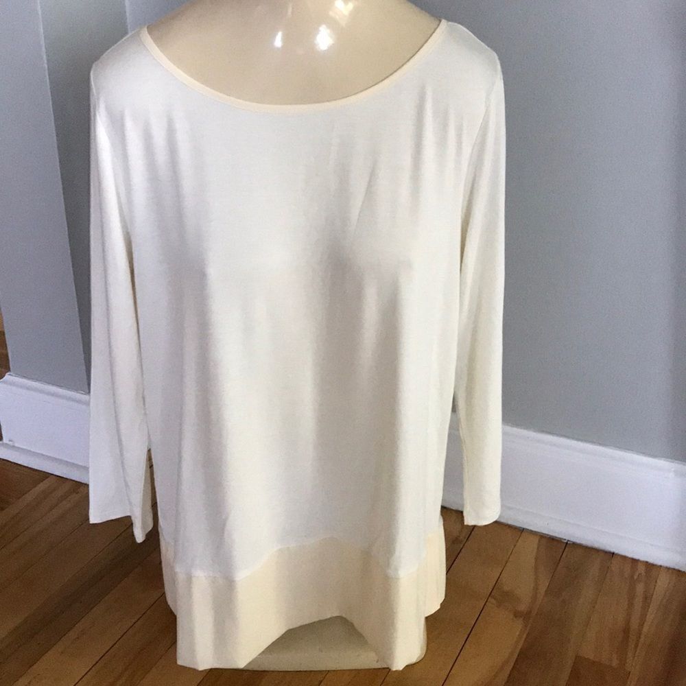 Ann Taylor cream knit top/crepe hem band, M, NWT